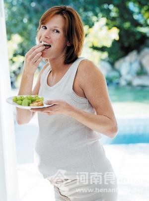 孕妇吃月饼有讲究　少吃、清淡最合适